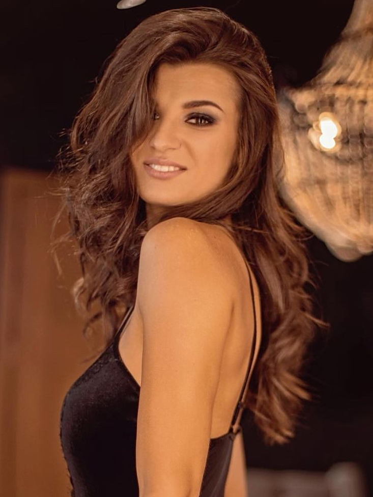 YANA K